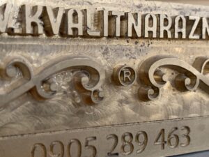 Frezowanie i cięcie Kartony materiałów Granitu płyt HPL MDF OSB Sklejka PCV Drewno Alucobond - Meblościanki i formy 3D Grawer